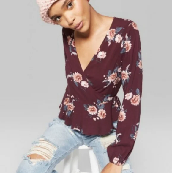 *5 for $20* Wild Fable floral wrap top - Picture 3 of 10